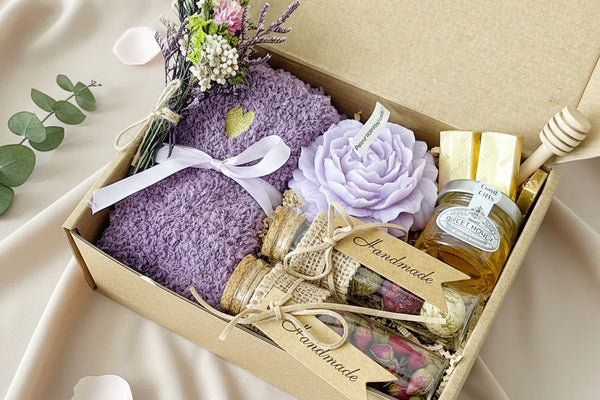 Women's Day Gift Ideas Celebrate Her with Elegant Gift Boxes