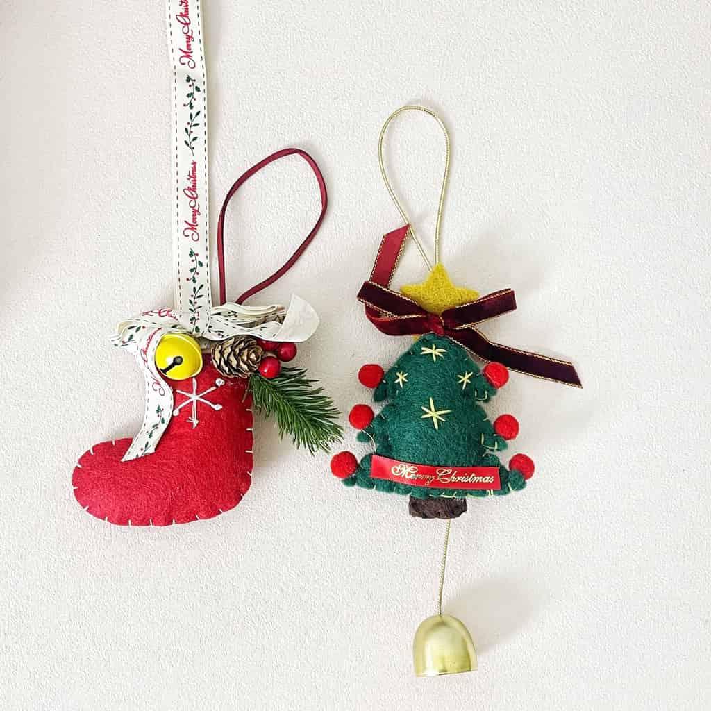 Christmas Tea & Cozy Gift Box – Socks, Honey, Herbal Tea, Chocolates & Ornament