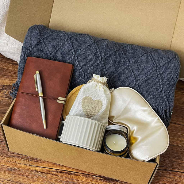 Luxury Tea & Relaxation Gift Box – Blanket, Candle, Herbal Tea & Sweets