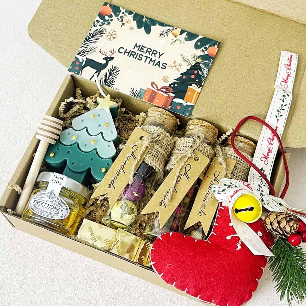 Christmas Tea & Candle Gift Box – Honey, Chocolates, Herbal Tea & Ornament