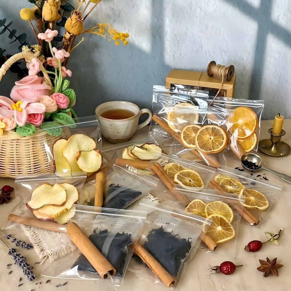 12-Pack Assorted Fruit Tea Gift Box, Spiced Tea and Cinnamon Set