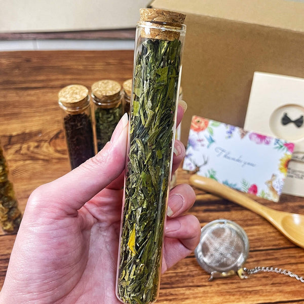 Luxury Tea Sampler Gift Set – 12 Loose Leaf Herbal Teas for Lovers
