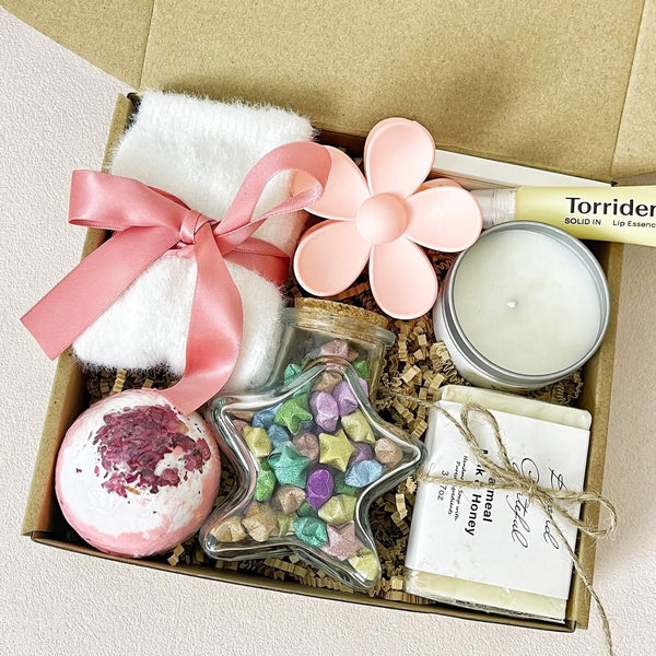 Luxury Spa & Tea Gift Box – Socks, Candle, Bath Bombs & Succulent Plushie