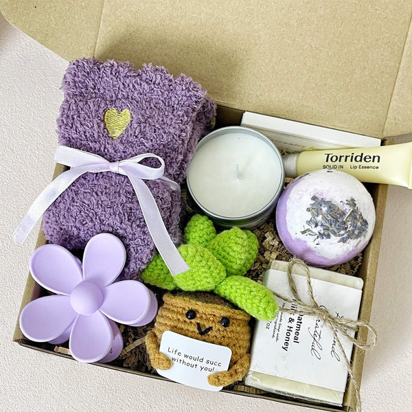 Luxury Spa & Tea Gift Box – Socks, Candle, Bath Bombs & Succulent Plushie