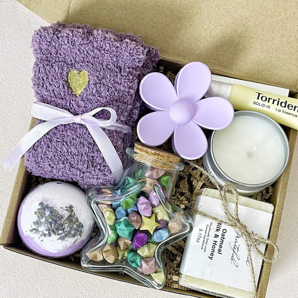 Luxury Spa & Tea Gift Box – Socks, Candle, Bath Bombs & Succulent Plushie