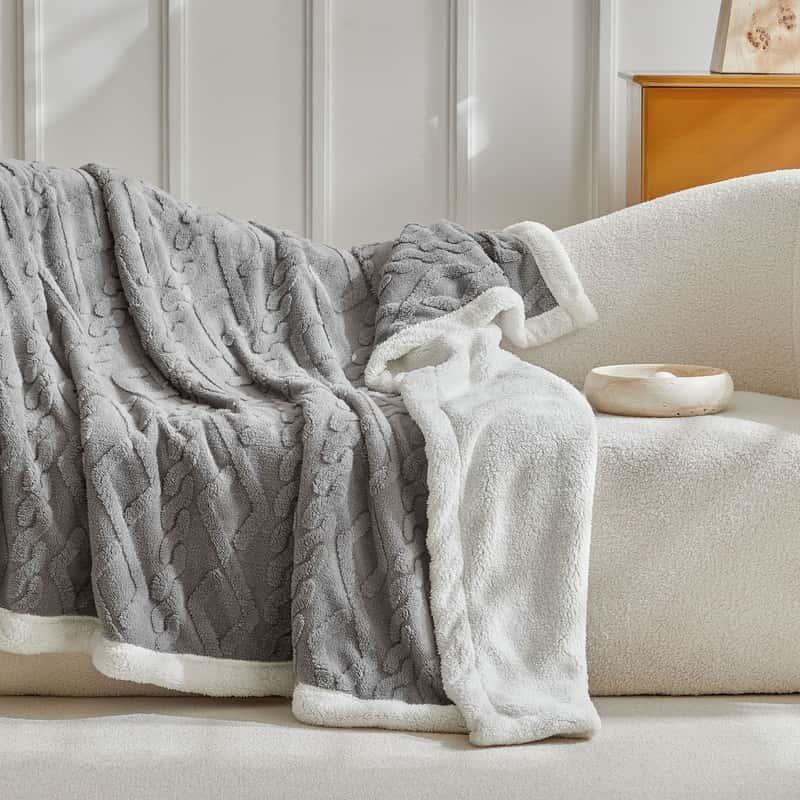 Reversible Knit & Sherpa Throw Blanket