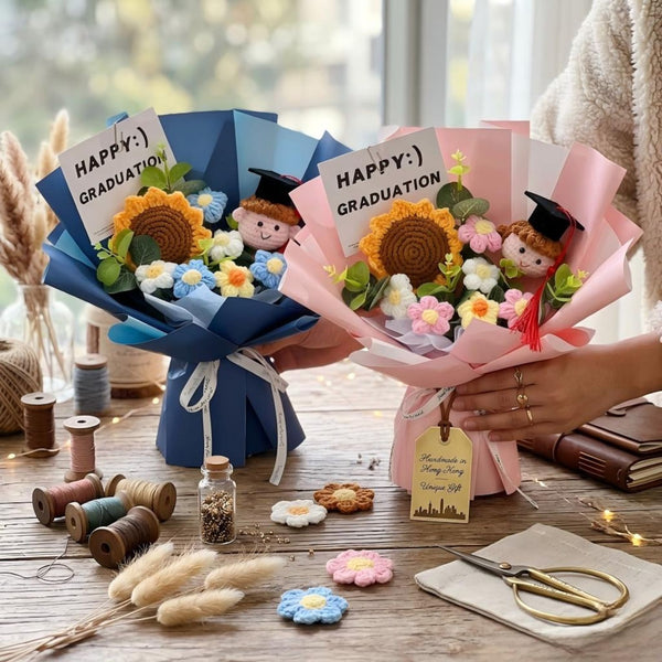 Crochet Graduation Bouquet, Curly Hair Grad Doll with Sunflower, Knitted Everlasting Flowers, College High School Grad Gift, Class of 2026