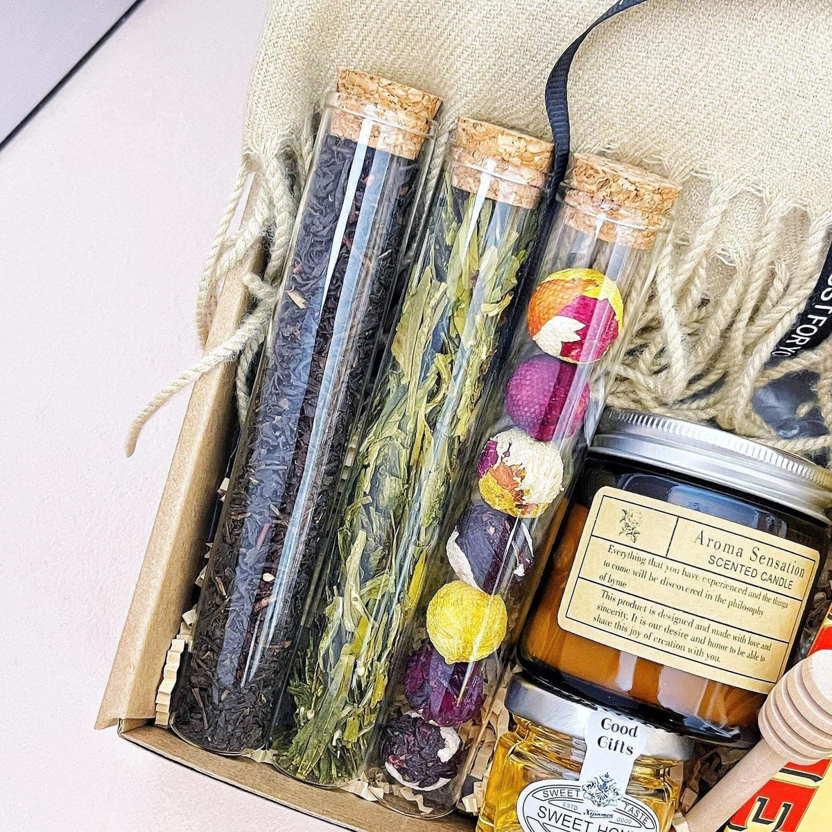 Cozy Gift Box – Tea, Coffee, Honey, Scarf & Candle Holiday Care Set