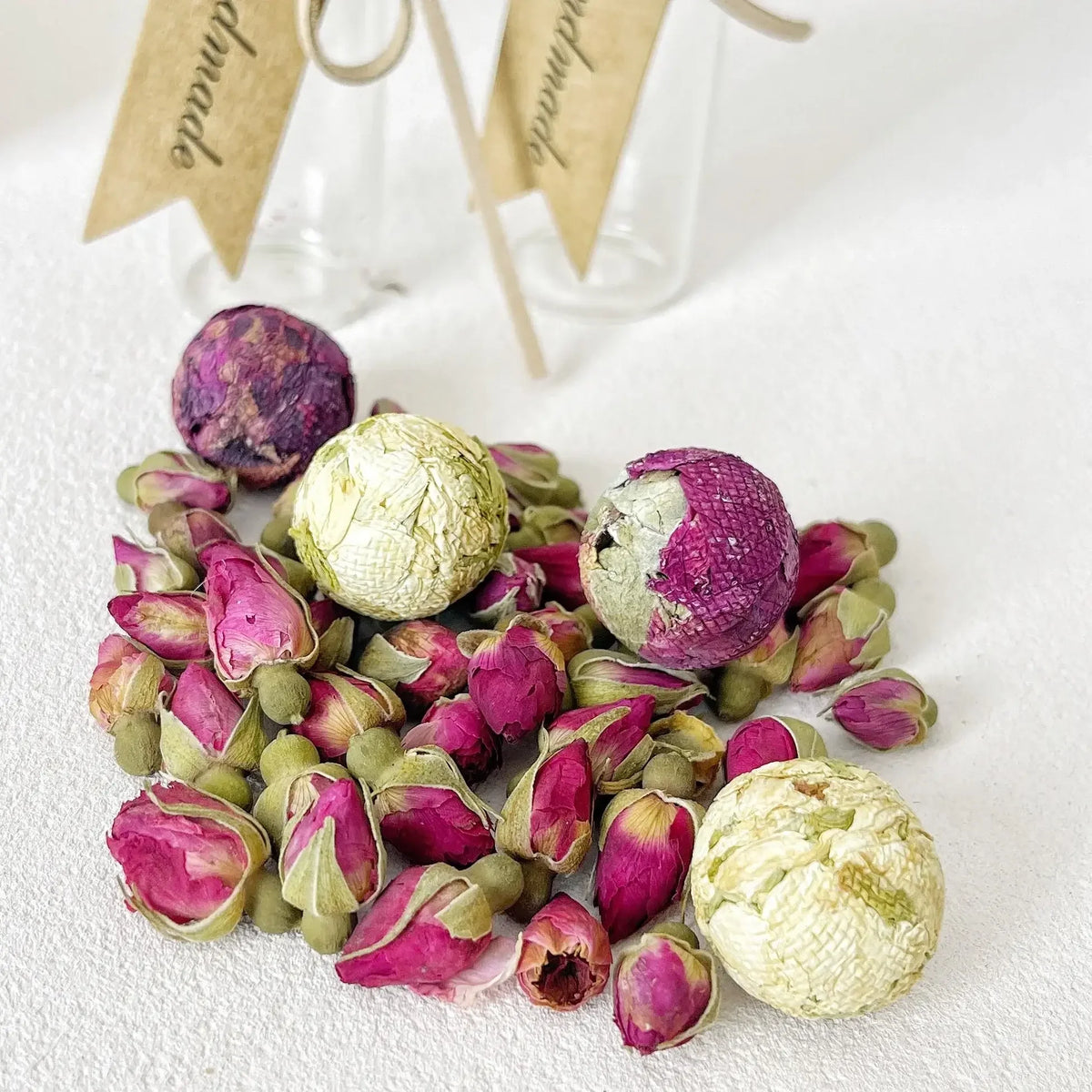 Relaxation Gift Box – Floral Tea, Honey, Candle & Cozy Socks